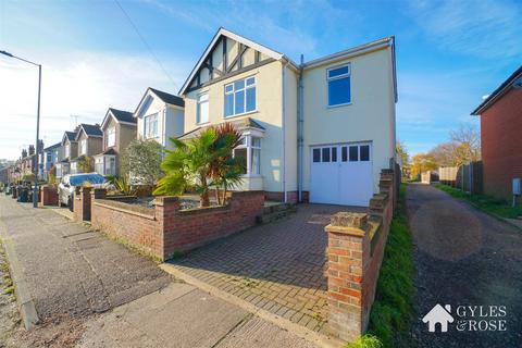 4 bedroom detached house for sale, Bourne Road, Colchester