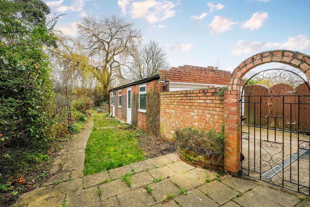 245 Old Church Road-23 web.jpg