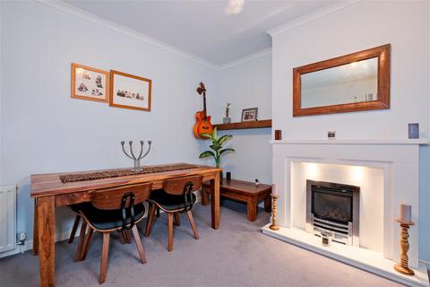 11 Angle Street, Stonehouse, Larkhall, ML9 3LB