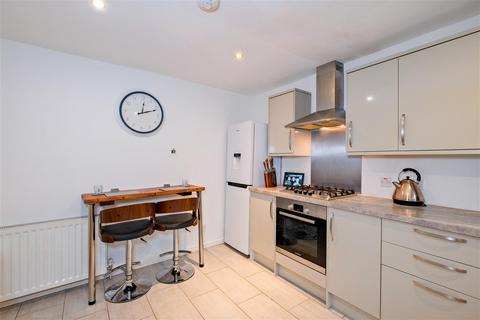 11 Angle Street, Stonehouse, Larkhall, ML9 3LB