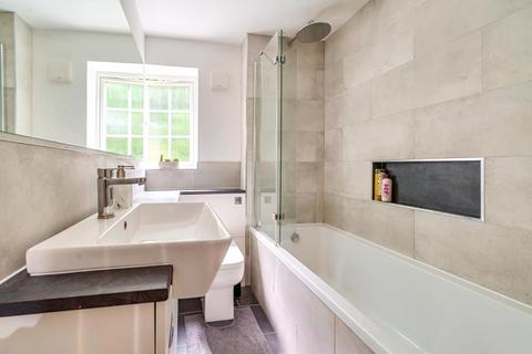 undefined, Lightwater,  Surrey,  GU18