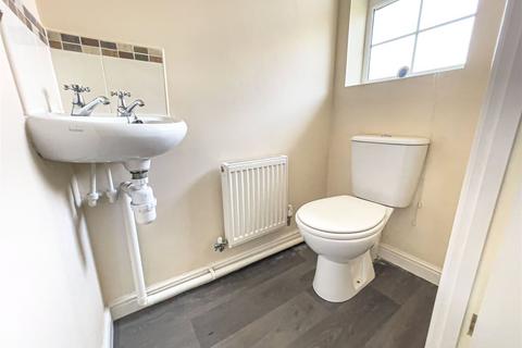 2 bedroom terraced house to rent, Woodcross Avenue, Scunthorpe, North Lincolnshire, DN16