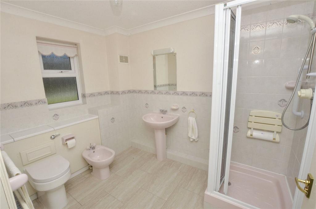 Gf Shower Room