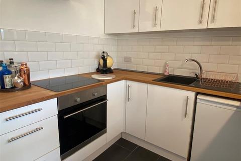 2 bedroom flat to rent, Regent House, 391 Birmingham Road, Sutton Coldfield, West Midlands, B72