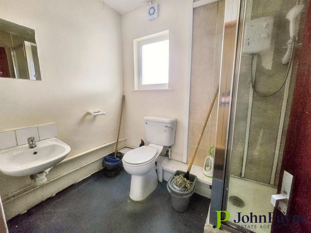 Grd Fl Shower Room