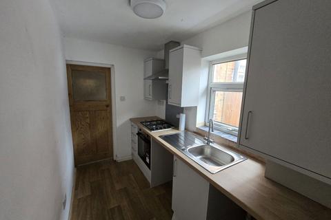 2 bedroom terraced house to rent, Osmaston Road, Leicester