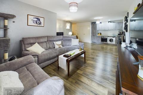 2 bedroom apartment for sale, Three Bridges, Crawley