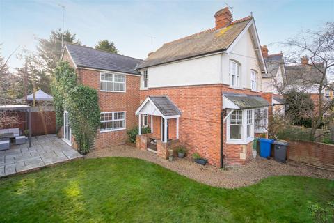 14 Spring Gardens, South Ascot, Ascot, SL5 9DQ