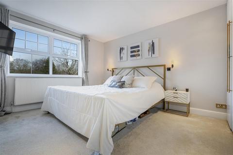 14 Spring Gardens, South Ascot, Ascot, SL5 9DQ