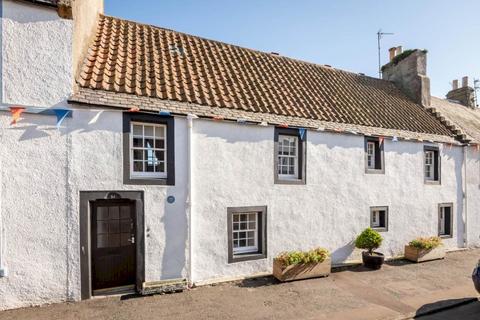 2 bedroom flat to rent, 54 Upper High Street, Crail KY10