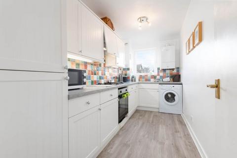 2 bedroom flat to rent, 54 Upper High Street, Crail KY10