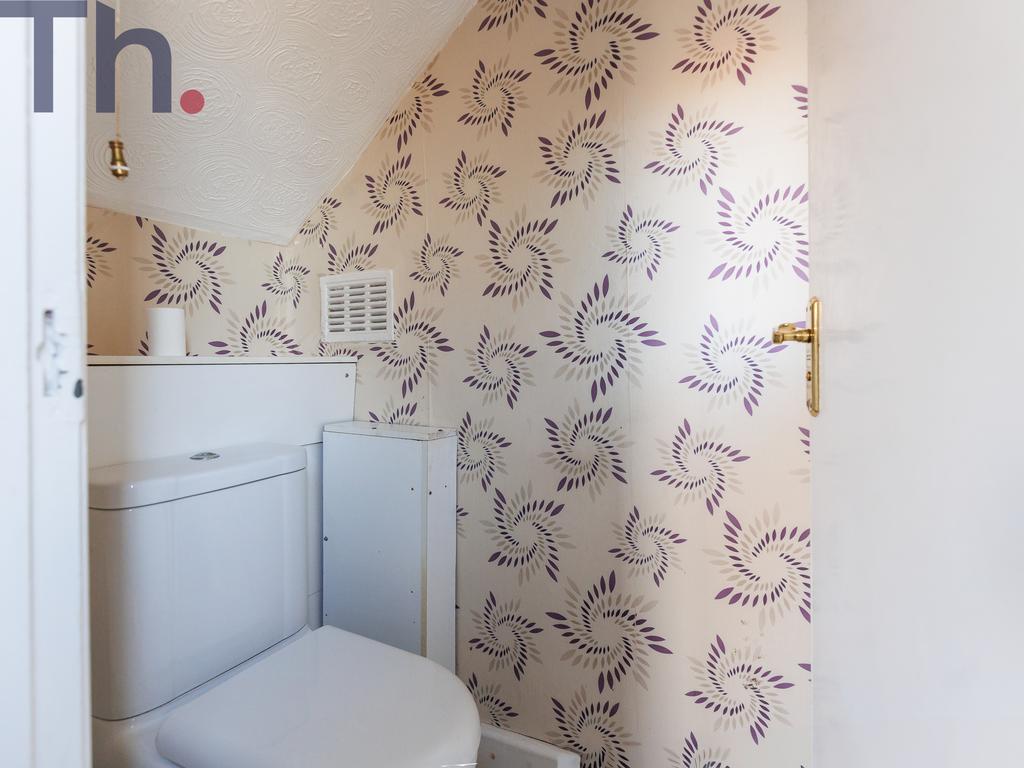 Downstairs Cloakroom WC