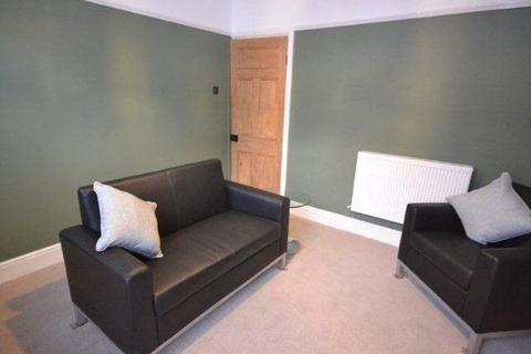 3 bedroom terraced house to rent, Hartopp Road, Leicester