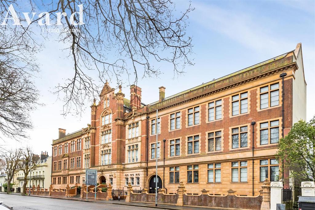 Old College House, 10 A-17.JPG