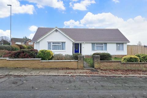 3 bedroom bungalow for sale, Rushmere Road,  Rushmere, Northampton, NN1 5RZ