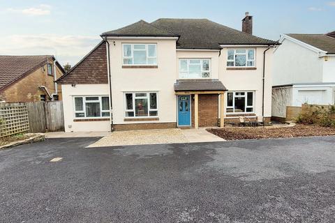 4 bedroom detached house for sale, Pentre Lane, Llantarnam, NP44