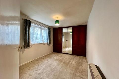 2 bedroom flat for sale, St. Georges Road, Dursley