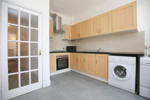 3 bedroom apartment to rent, Westgate Road, Newcastle Upon Tyne NE4