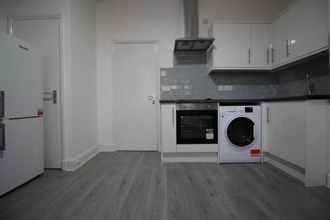 1 bedroom apartment to rent, Evington Road, Off London Road, Leicester