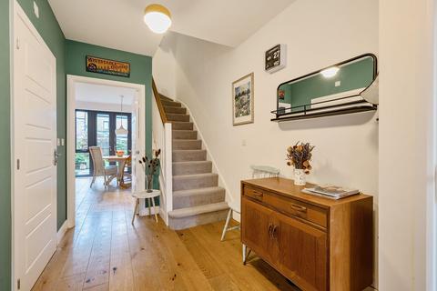 11 Cane Hill Drive, Coulsdon, CR5 3FR