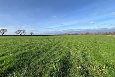 Land for sale, Clunderwen