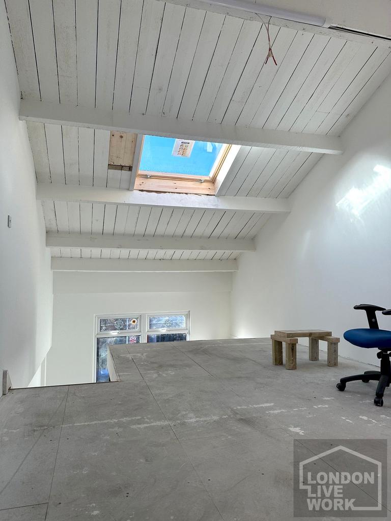 Live Work unit to rent in warehouse in Leyton E10