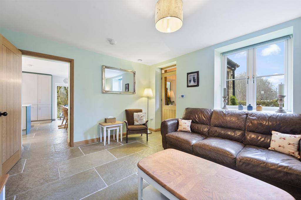 Living Room to Kitchen-Diner.jpg