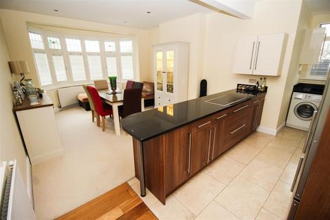 3 bedroom detached house for sale, Leigh Gardens, Leigh-On-Sea