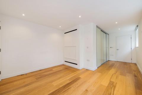 3 bedroom apartment to rent, Highbury Crescent, Highbury, London, N5