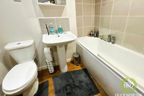 1 bedroom flat for sale, Manchester Road, Burnley, Lancashire, BB11 1ER