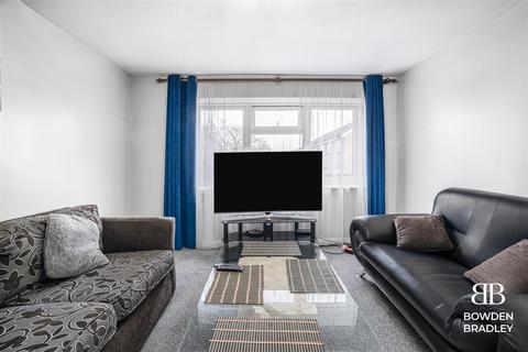 17 Keats Close, Chigwell, IG7 5NU