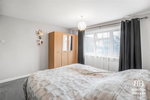 17 Keats Close, Chigwell, IG7 5NU