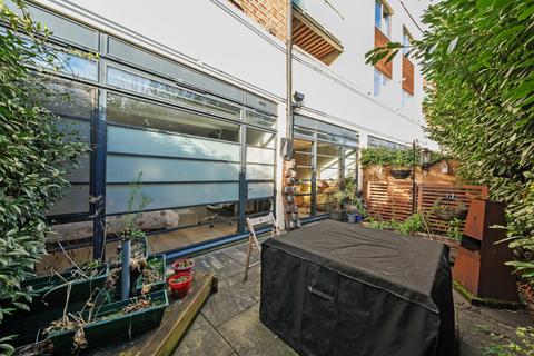 1 bedroom apartment for sale, Romeyn Road, London