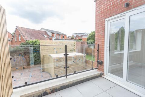 1 bedroom apartment for sale, Highclere House, Kings Road, Sunninghill, Berkshire, SL5 9AD