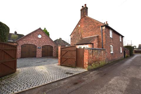 3 bedroom detached house for sale, Grosvenor Road, Market Drayton, Shropshire