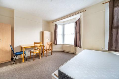 1 bedroom flat to rent, Plaistow, Plaistow, London, E13