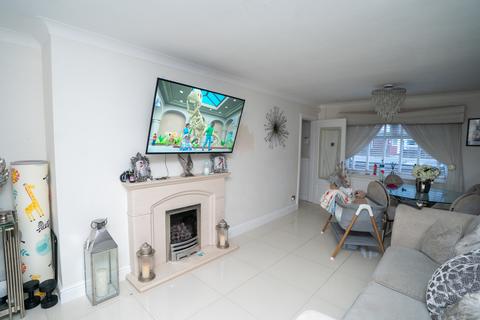 4 bedroom end of terrace house for sale, Simons Croft, Bootle L30