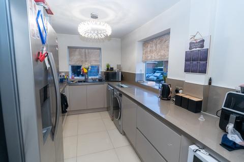 4 bedroom end of terrace house for sale, Simons Croft, Bootle L30