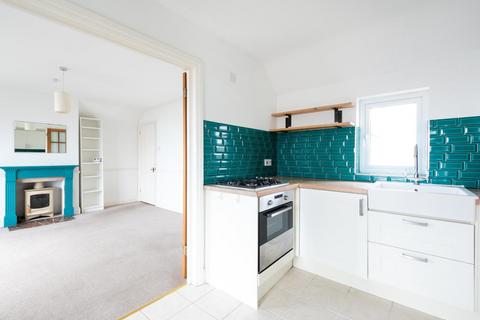 2 bedroom house to rent, Claremont Mews, Bath BA1