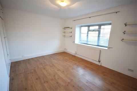 1 bedroom maisonette to rent, Collingwood Close, Twickenham