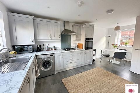 3 bedroom detached house for sale, Dabinett Drive, Sandford