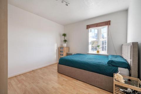 1 bedroom flat for sale, High Wycombe,  Buckinghamshire,  HP11