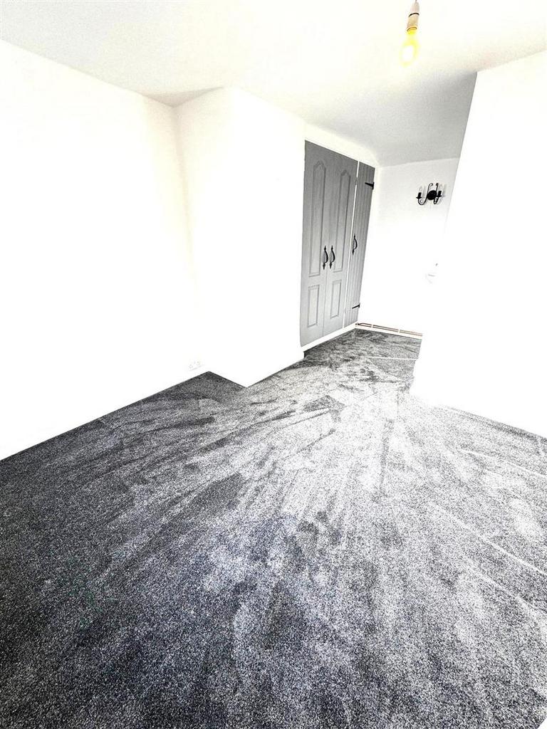 Wardrobe.jpg