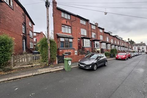 5 bedroom terraced house to rent, Manor Drive, Leeds, West Yorkshire, LS6