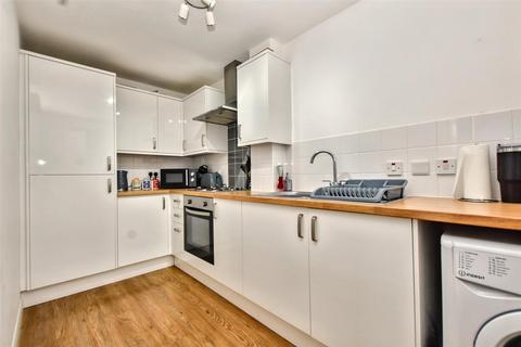 2 bedroom terraced house for sale, Quebec Close, Eastbourne