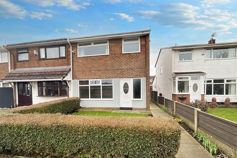 3 bedroom end of terrace house for sale, Prince Way, Royton, OL2