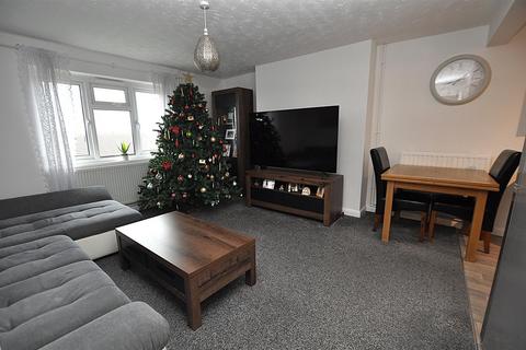 2 bedroom maisonette for sale, Hazelwood Road, Burton-On-Trent DE15