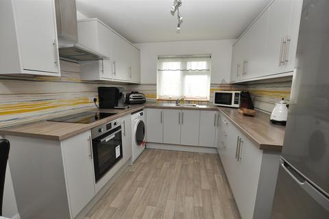 2 bedroom maisonette for sale, Hazelwood Road, Burton-On-Trent DE15