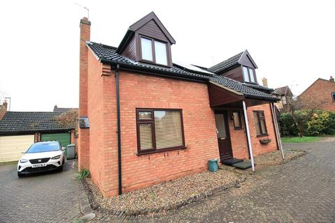 4 bedroom detached house to rent, Shakespeare Way, Taverham NR8