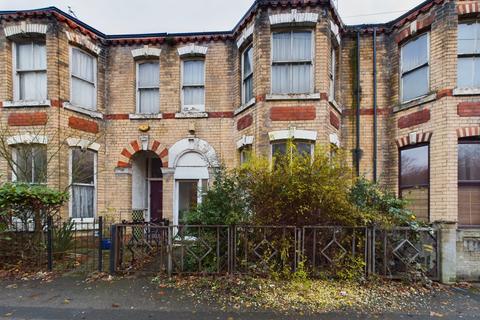 4 bedroom terraced house for sale, Spring Bank West, Hull, HU3 1LD